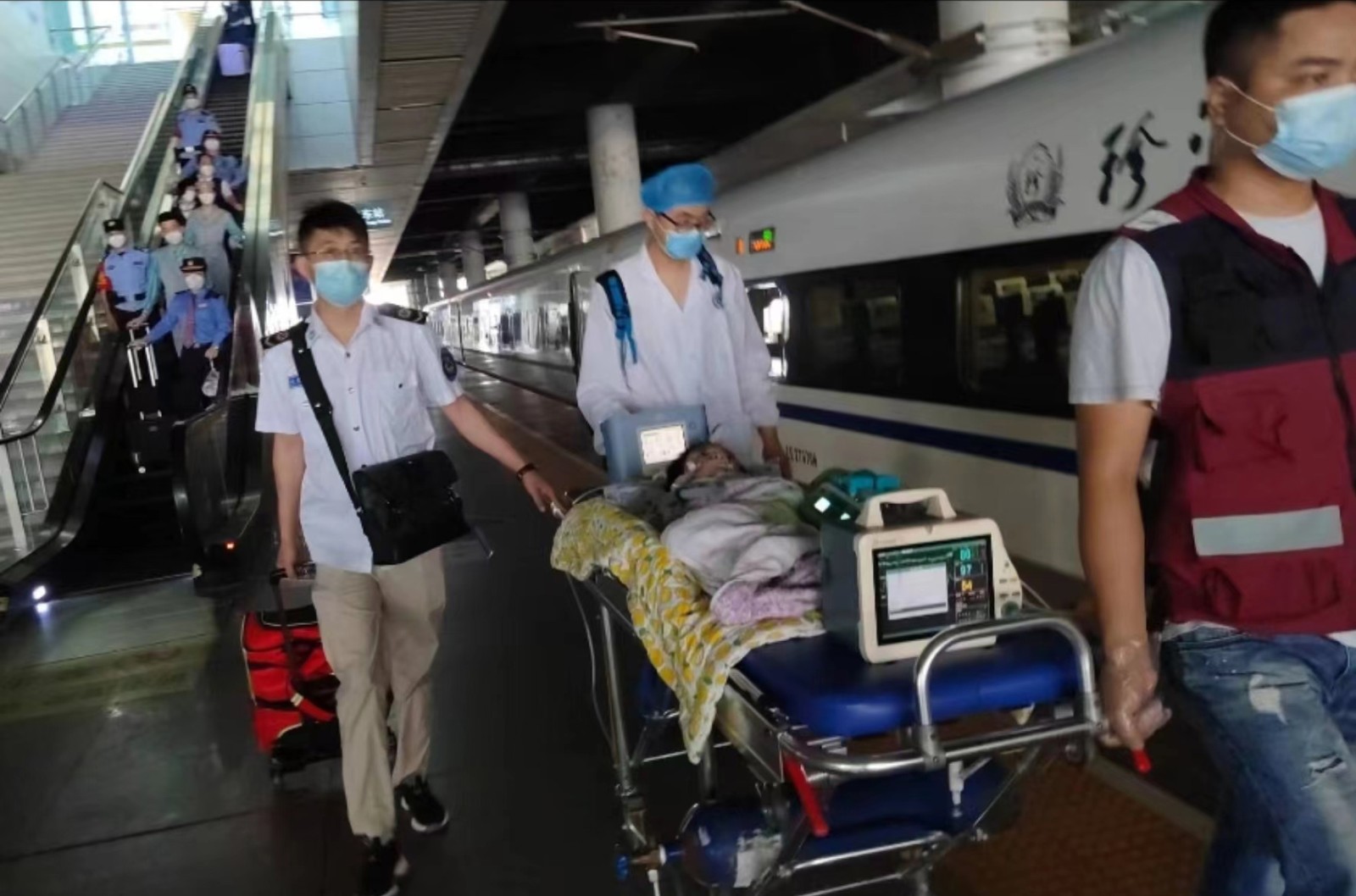 吕梁高铁转运公司